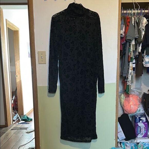 Paisley Sky Black Maternity Dress lace with black slip - Picture 3 of 4